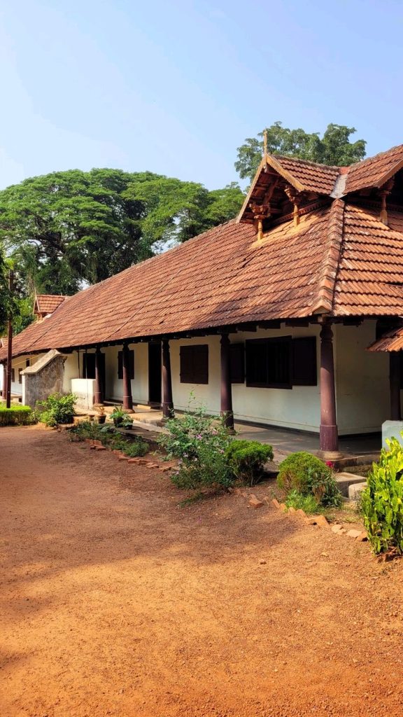 contemporary_nalukettu